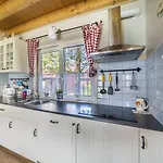 Osada Деревянный коттедж