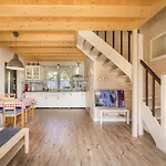 Osada Lodge *